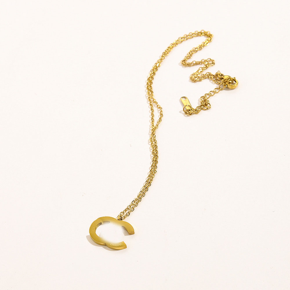Never Fading 14K Gold Plated Luxury Brand Designer Pendants Necklaces Simple Stainless Steel Double Letter Choker Pendant Necklace Chain Jewelry Accessories
Never Fading 14K Gold Plated Luxury Brand Designer Pendants Necklaces Simple Stainless Steel Double Letter Choker Pendant Necklace Chain Jewelry Accessories