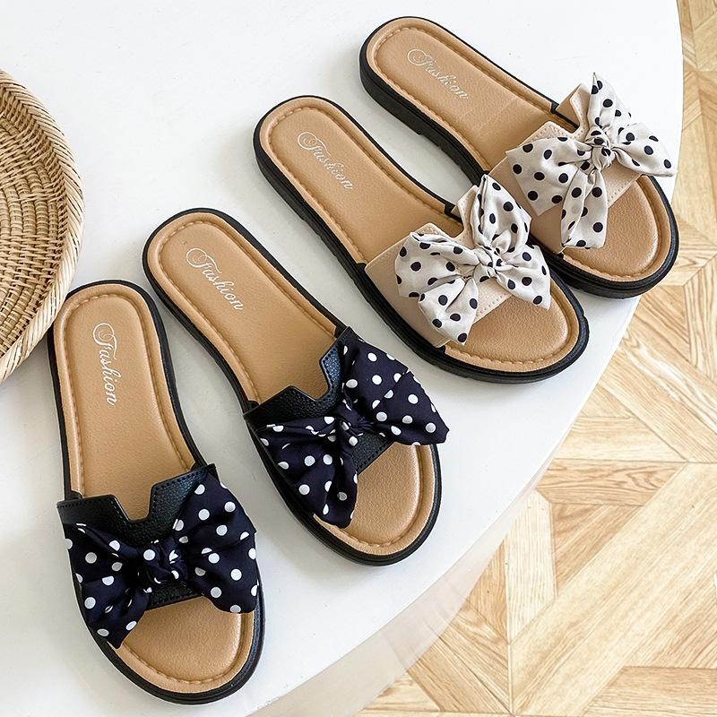 Slippers Sweet Polka Dot Ladies Slides Soft Flat Summer Sandals Women Anti-slip Casual Slipper Outdoor Beach Mules Shoes Flip FlopsSlippers, Black
Slippers Sweet Polka Dot Ladies Slides Soft Flat Summer Sandals Women Anti-slip Casual Slipper Outdoor Beach Mules Shoes Flip FlopsSlippers, Black