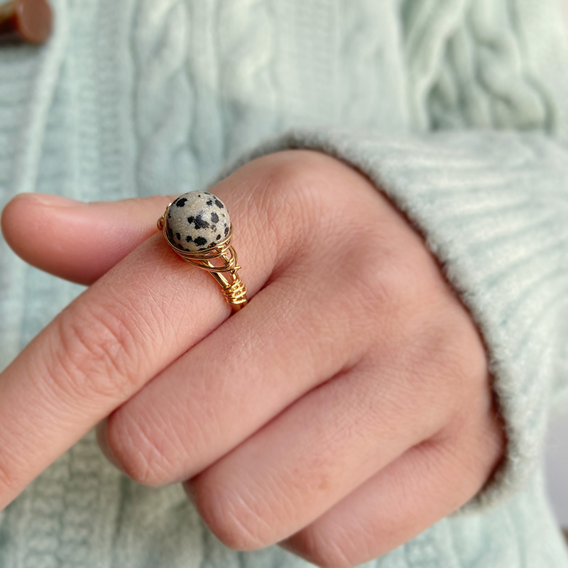 Fashion Natural Crystal Stone Rings Golden Color Wire Wrap Adjustable Open Rings For Women Men Couple Wedding Ring Jewelry Gift