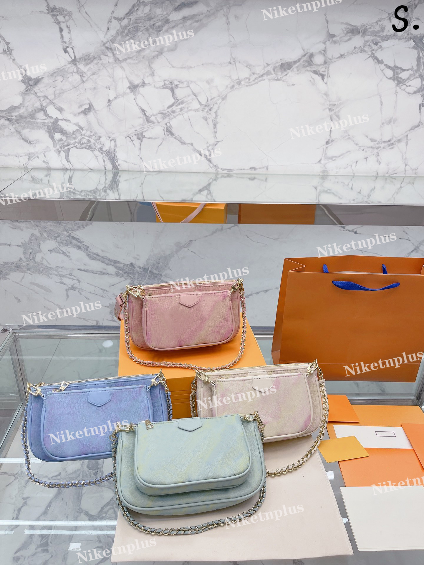 SUMMER STARDUST SERIES POCHETTE FELICIE women luxurys designers hangdbag purse fashion Shoulder Bag Chain Adaptable Envelope Pouch, 01
SUMMER STARDUST SERIES POCHETTE FELICIE women luxurys designers hangdbag purse fashion Shoulder Bag Chain Adaptable Envelope Pouch, 01