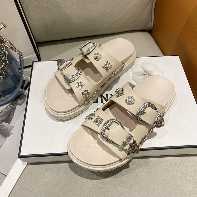 Summer New Slippers Metal Buckle Fashion Flat Bottom Versatile Comfortable Soft Bottom Outdoor Personality Fairy Wind Shopping Sandals