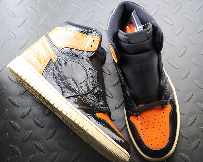 Designer Shoes High Quality Jumpman 1 Women's Basketball Shoes Men's Black-orange Outdoor Sports Sneaker, With original logo
Designer Shoes High Quality Jumpman 1 Women's Basketball Shoes Men's Black-orange Outdoor Sports Sneaker, With original logo