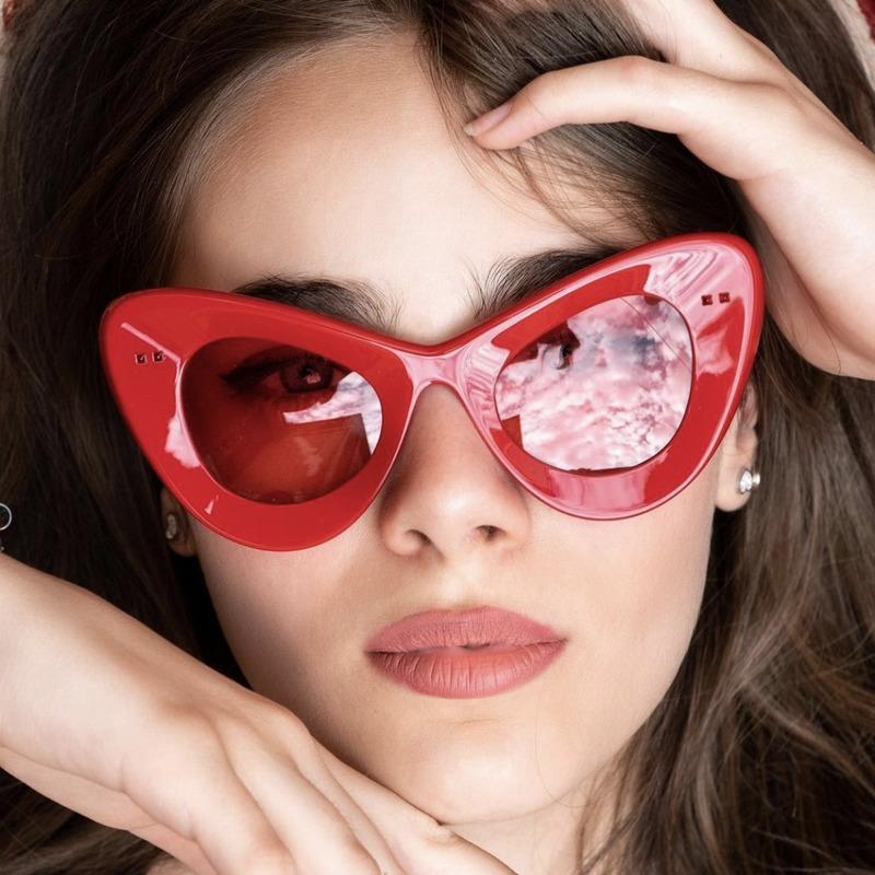 Sunglasses 2022 Oversized Cateye Women Luxury Eyewear Women/Men High Quality Glasses Mirror Gafas De Sol Mujer UV400Sunglasses
Sunglasses 2022 Oversized Cateye Women Luxury Eyewear Women/Men High Quality Glasses Mirror Gafas De Sol Mujer UV400Sunglasses