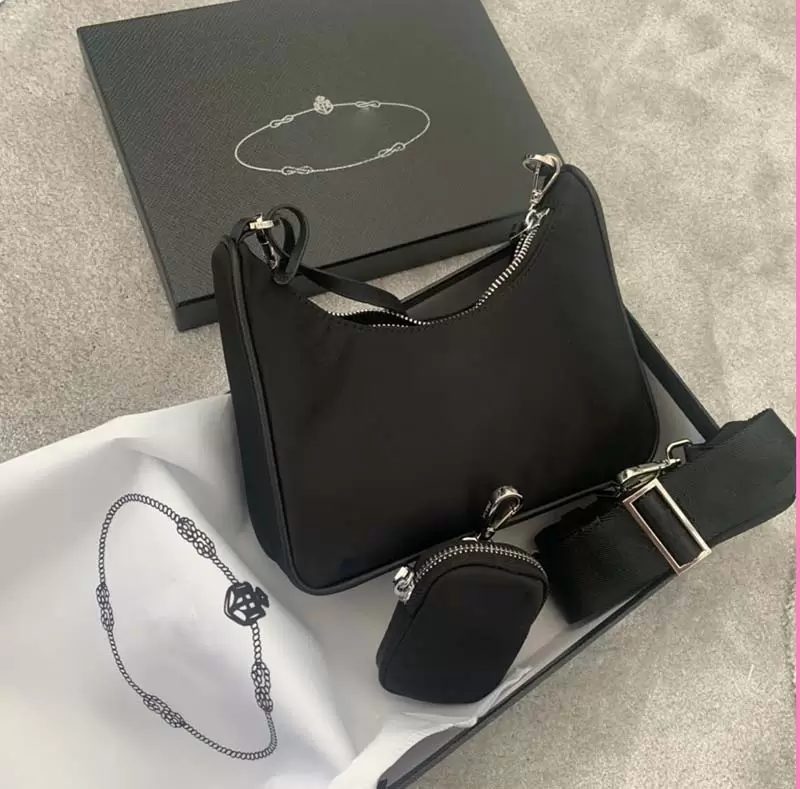 Shoulder Bags high quality nylon Handbags Bestselling wallet women bags Crossbody bag Hobo purses, Black
Shoulder Bags high quality nylon Handbags Bestselling wallet women bags Crossbody bag Hobo purses, Black