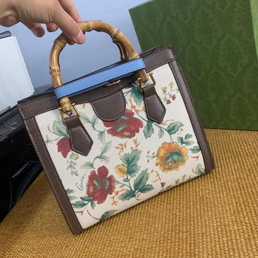 5A Designer Purse Luxury Bag Brand Handbags Women 14cm Crossbody Bags Cosmetic Bag Tote Messager Purses by bagshoe1978 w125 02, Box
5A Designer Purse Luxury Bag Brand Handbags Women 14cm Crossbody Bags Cosmetic Bag Tote Messager Purses by bagshoe1978 w125 02, Box