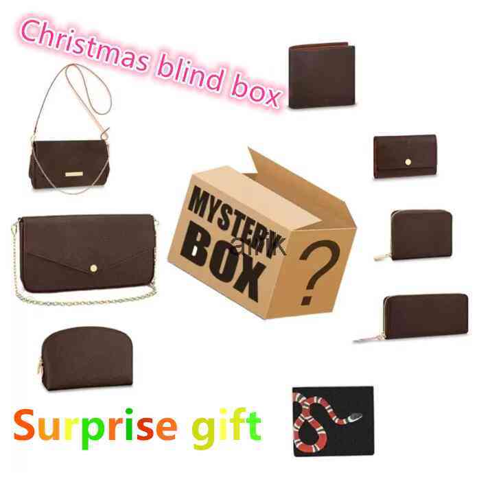 Christmas Blind box Luxury Purse Designer Bags Lucky Boxs One Random Mystery Gift for Holidays / Birthday Value Wallets Holders bag Wallet Fashion Versatile Style
Christmas Blind box Luxury Purse Designer Bags Lucky Boxs One Random Mystery Gift for Holidays / Birthday Value Wallets Holders bag Wallet Fashion Versatile Style