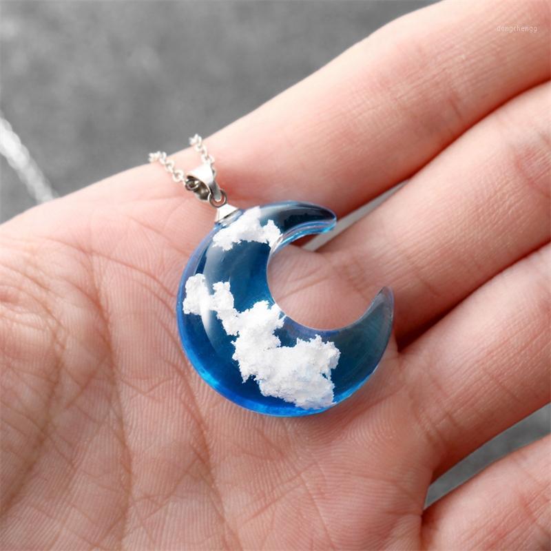 Pendant Necklaces Retro Transparent Resin Round Bead Moon Necklace Female Sky Blue White Cloud Chain Gift For Girlfriend
Pendant Necklaces Retro Transparent Resin Round Bead Moon Necklace Female Sky Blue White Cloud Chain Gift For Girlfriend