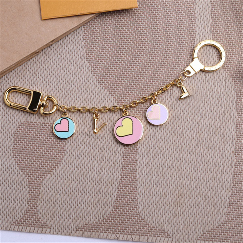 Chain Style Keychain Luxury Designer Round Pendant Gold Key Buckle Classic Letter Shape High Quality Stylish Keychains Keys Ornaments
Chain Style Keychain Luxury Designer Round Pendant Gold Key Buckle Classic Letter Shape High Quality Stylish Keychains Keys Ornaments