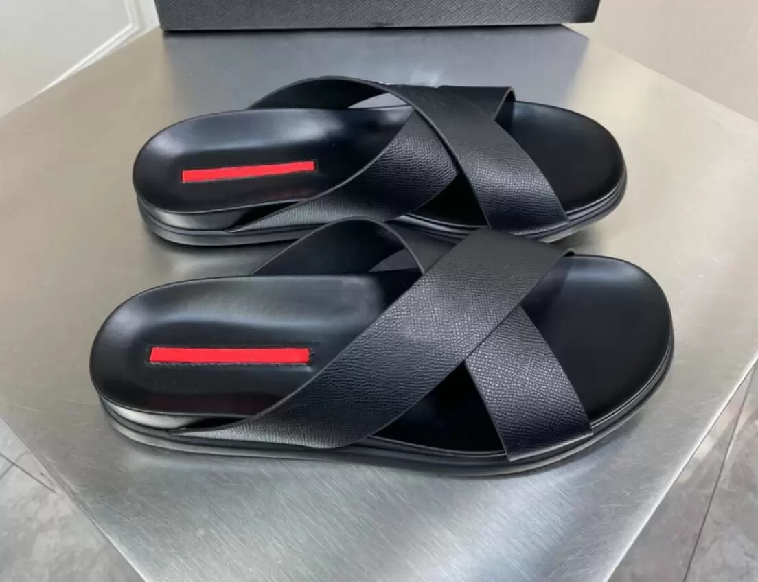 2022 Summer Casual Slippers Black Leather Luxury Men's Flat Striped Beach Casual Sandals Outdoor Shoes Brand with Box
2022 Summer Casual Slippers Black Leather Luxury Men's Flat Striped Beach Casual Sandals Outdoor Shoes Brand with Box