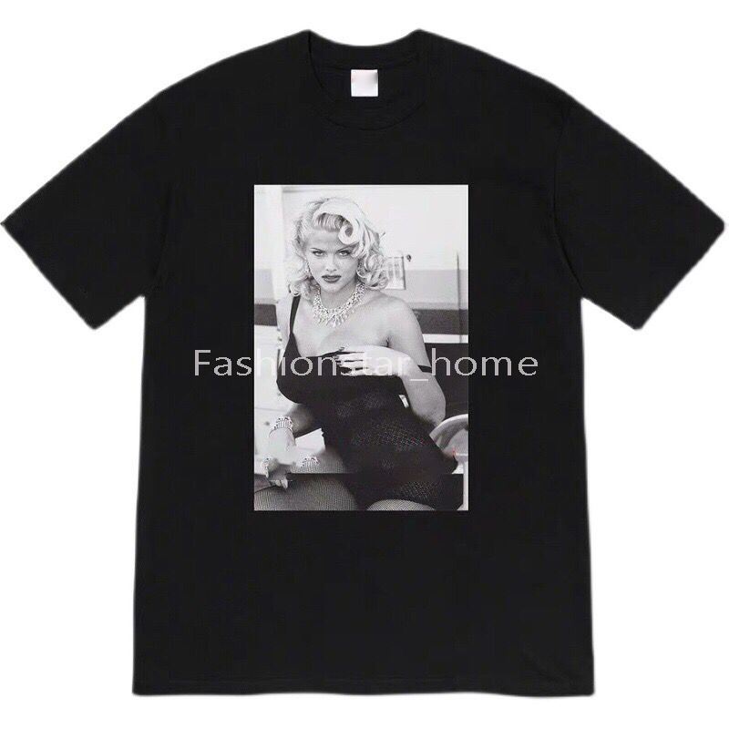 21ss Anna Nicole Smith Tee Photos Summer Limited Box High End Designer Street T-shirts Breathable Fashion Casual Men Women Couples Simple Short Sleeve TJAMTX130, Black
21ss Anna Nicole Smith Tee Photos Summer Limited Box High End Designer Street T-shirts Breathable Fashion Casual Men Women Couples Simple Short Sleeve TJAMTX130, Black