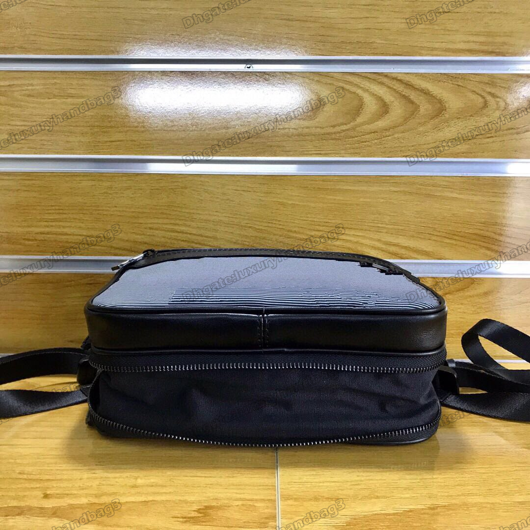 Double Zipe Designers Messenger Mens Bag Gray-Black Textile Handbag With Metallic Rainbow-Colored Label Cross Body Bag M55698
Double Zipe Designers Messenger Mens Bag Gray-Black Textile Handbag With Metallic Rainbow-Colored Label Cross Body Bag M55698