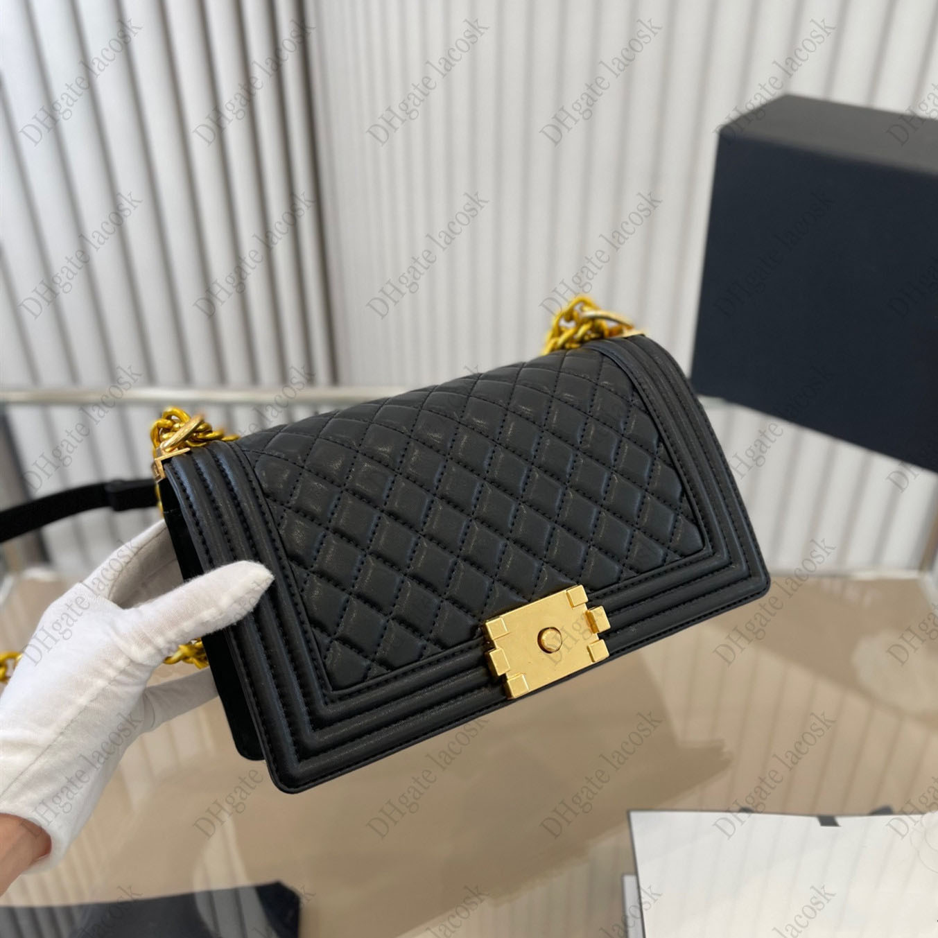 Genuine Leather Womens Shoulder Bags Chain Crossbody Bag Check plaid Handbags Flap with Box, Black
Genuine Leather Womens Shoulder Bags Chain Crossbody Bag Check plaid Handbags Flap with Box, Black