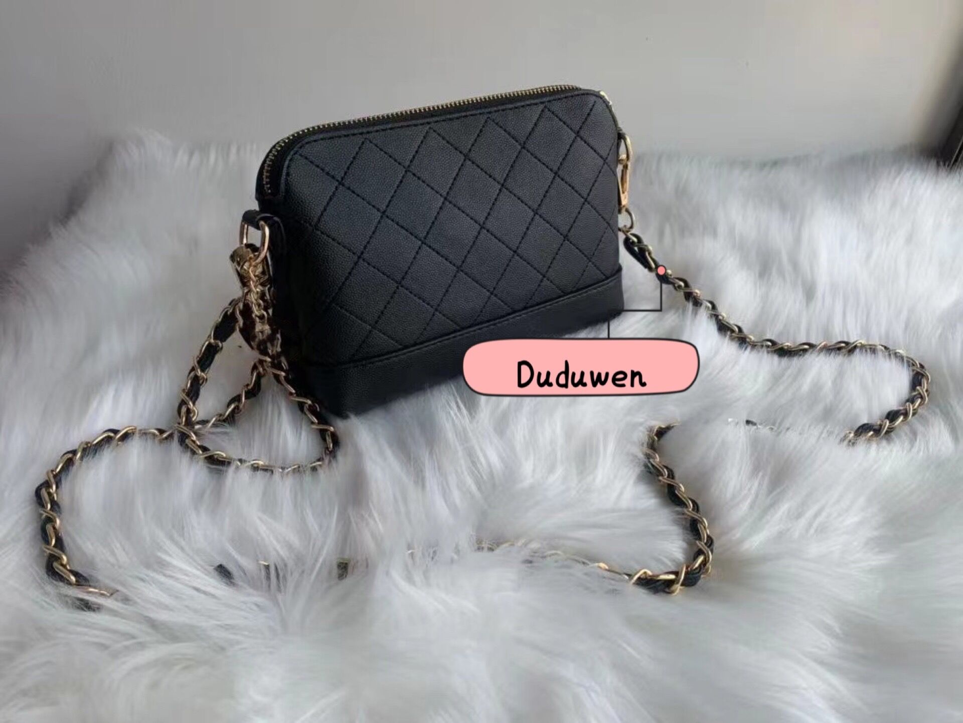 fashion C symbol pu diamond pattern shoulder chain bag classical bag VIP-gift makeup storage bags, Customize
fashion C symbol pu diamond pattern shoulder chain bag classical bag VIP-gift makeup storage bags, Customize