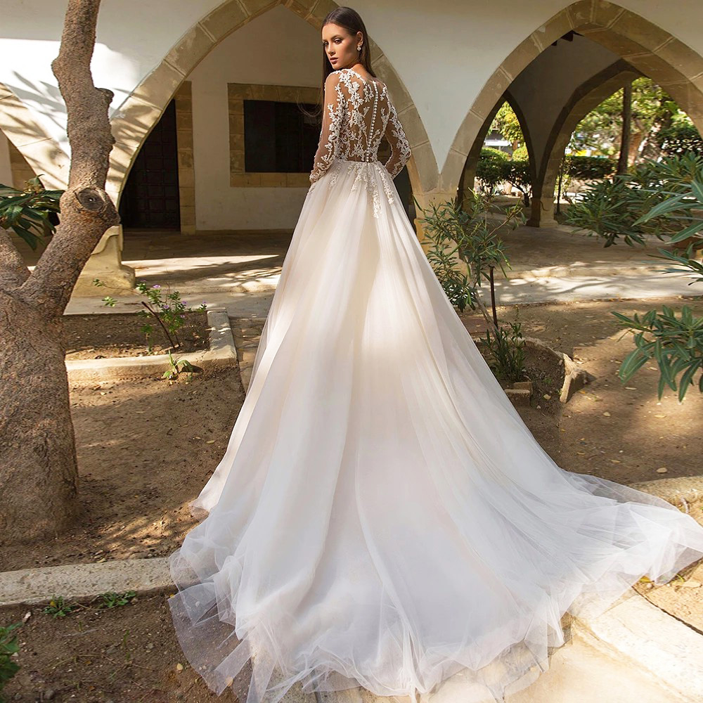 Long Train Boho Beach Wedding Dress Sexy Illusion Bodice Ivory Tulle Fairy A Line Bridal Gowns Button Back Lace Appliqué O-Neck Bride Dresses Vestido 
