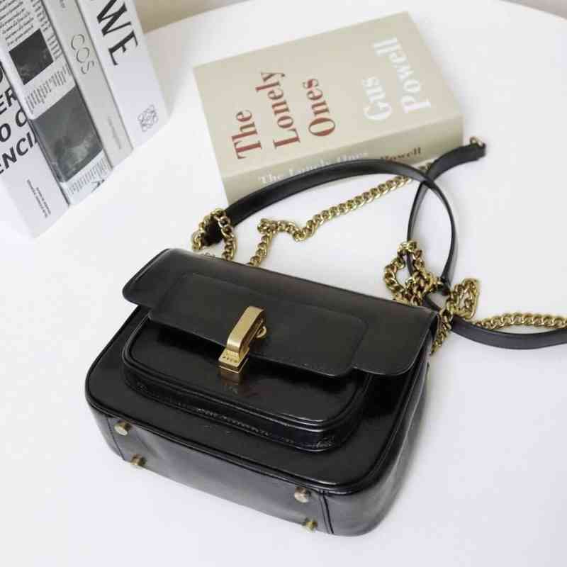 2022 new Peco women's bag with independent design Single Shoulder Messenger wandering small cowhide soft chain square women, Black
2022 new Peco women's bag with independent design Single Shoulder Messenger wandering small cowhide soft chain square women, Black