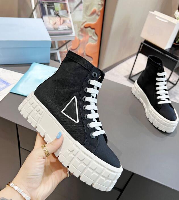 Top quality Designers Tennis sneaker canvas Luxurys Shoe Beige Blue washed jacquard denim Women Shoes Ace Rubber sole Embroidered Vintage casual Sneakers
Top quality Designers Tennis sneaker canvas Luxurys Shoe Beige Blue washed jacquard denim Women Shoes Ace Rubber sole Embroidered Vintage casual Sneakers