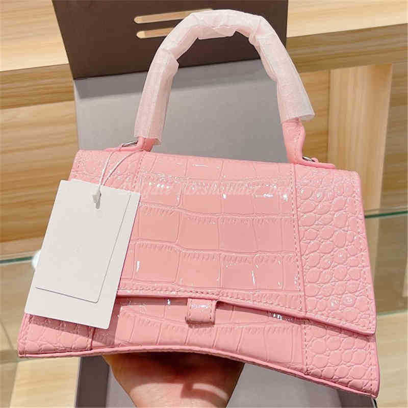Designer Handbags Famous Women Balenciga Shoulder Bag Purse Toiletry Alligator Backpack Handbags Tote Handbag Purses Totes Crossbody Bags, Style a silver logo
Designer Handbags Famous Women Balenciga Shoulder Bag Purse Toiletry Alligator Backpack Handbags Tote Handbag Purses Totes Crossbody Bags, Style a silver logo