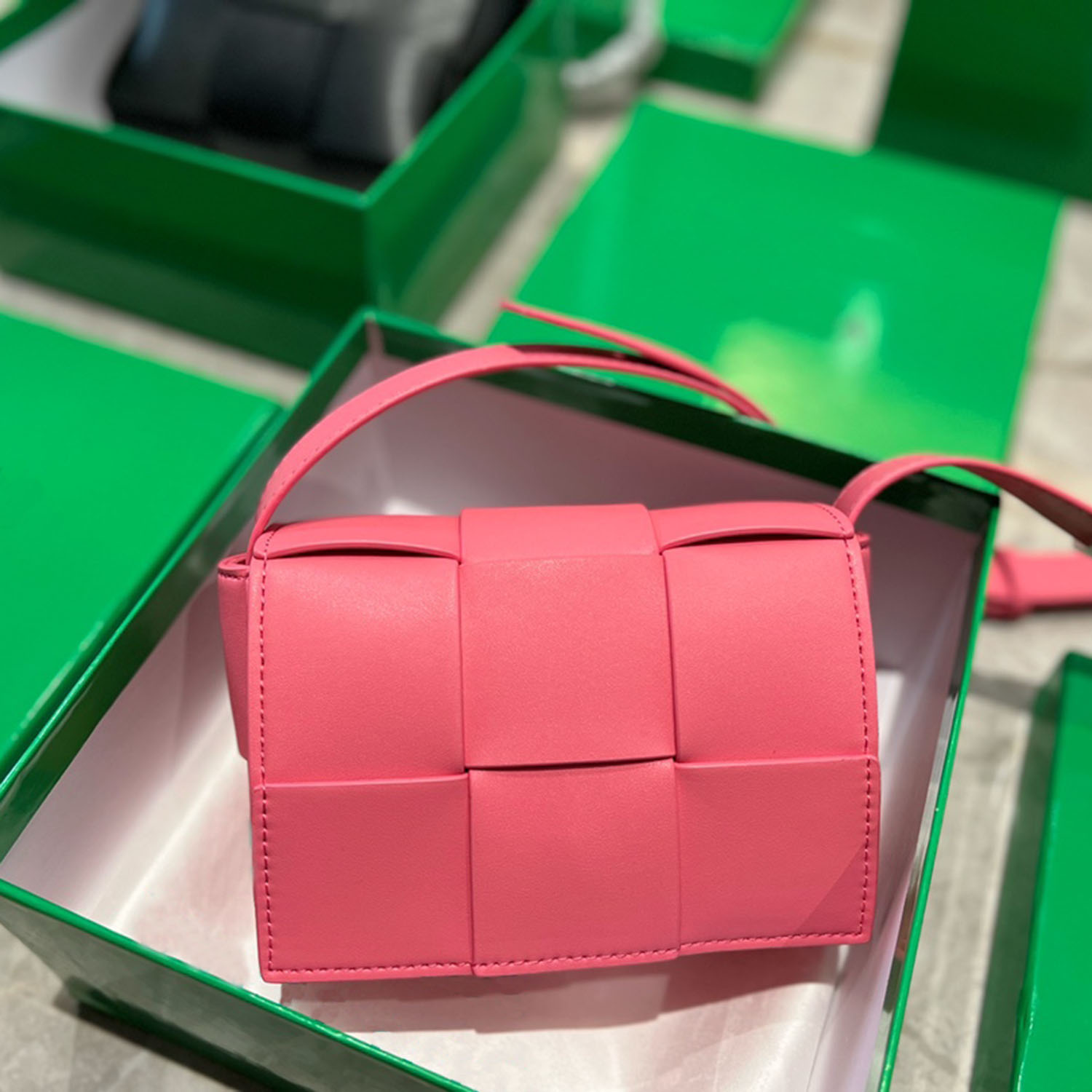 High Quality Cosmetic bags Luxury Designer bottega Cases Bags Leather Women Lady Handbag XB50035, With box
High Quality Cosmetic bags Luxury Designer bottega Cases Bags Leather Women Lady Handbag XB50035, With box