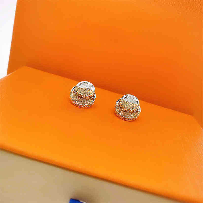 High quality diamond earrings women Stud simple atmosphere fashion personality wild Ladies Wedding Engagement Jewelry