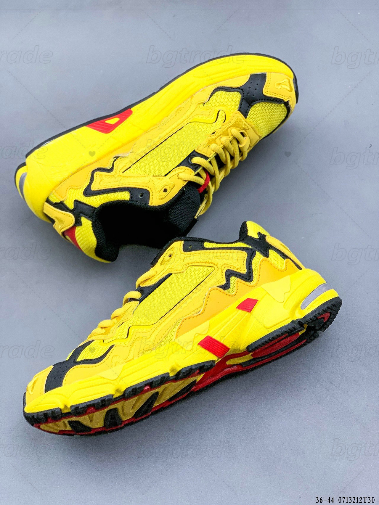 Fashion Bad Bunny Casual Shoes Low Response Cream White Yellow Running Sports Shoe Womens Mens Triple Trainers Sneakers GY0101 GY0102
Fashion Bad Bunny Casual Shoes Low Response Cream White Yellow Running Sports Shoe Womens Mens Triple Trainers Sneakers GY0101 GY0102