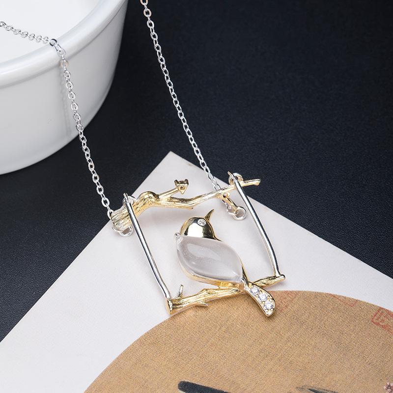 Chains Real S925 Sterling Silver Ethnic Style Design Happy Eyebrow Necklace Female National Tide Magpie Branch Clavicle Chain PendantChains
Chains Real S925 Sterling Silver Ethnic Style Design Happy Eyebrow Necklace Female National Tide Magpie Branch Clavicle Chain PendantChains