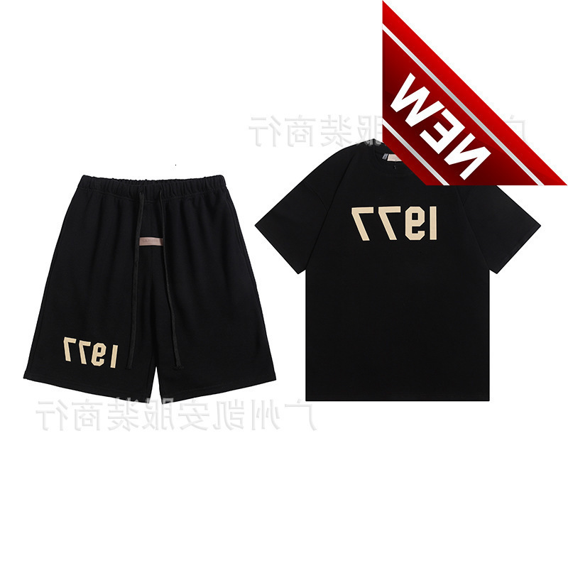 Fog Season 8 Essentials Double Thread 22ss Digital 1977 Flocking Loose T-shirt Short Sleeve, Khaki
Fog Season 8 Essentials Double Thread 22ss Digital 1977 Flocking Loose T-shirt Short Sleeve, Khaki