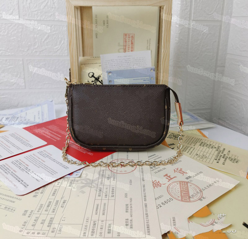 Designer famous brand ladies purse short leather luxury card bag cover hand-held inner compartment with box size 12-9cm M58009
Designer famous brand ladies purse short leather luxury card bag cover hand-held inner compartment with box size 12-9cm M58009