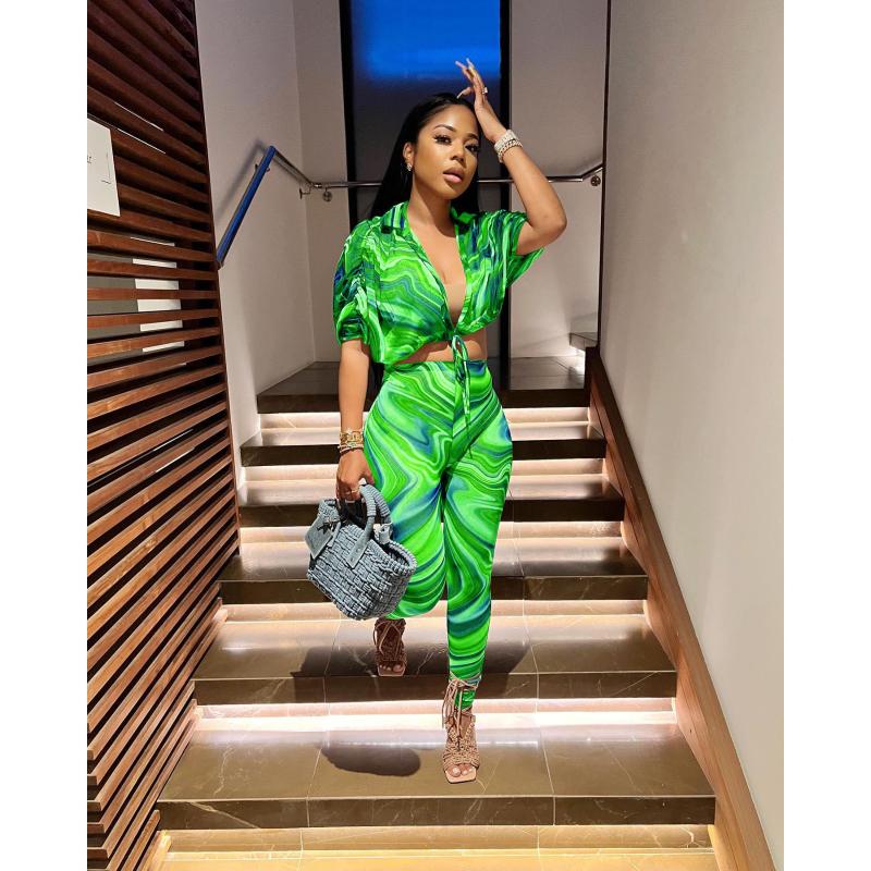 Women' Two Piece Pants Print Set Women Summer Outfits Lace-up Shirt Top And Pencil Suit Streetwear Casual TracksuitWomen, Gray
Women' Two Piece Pants Print Set Women Summer Outfits Lace-up Shirt Top And Pencil Suit Streetwear Casual TracksuitWomen, Gray