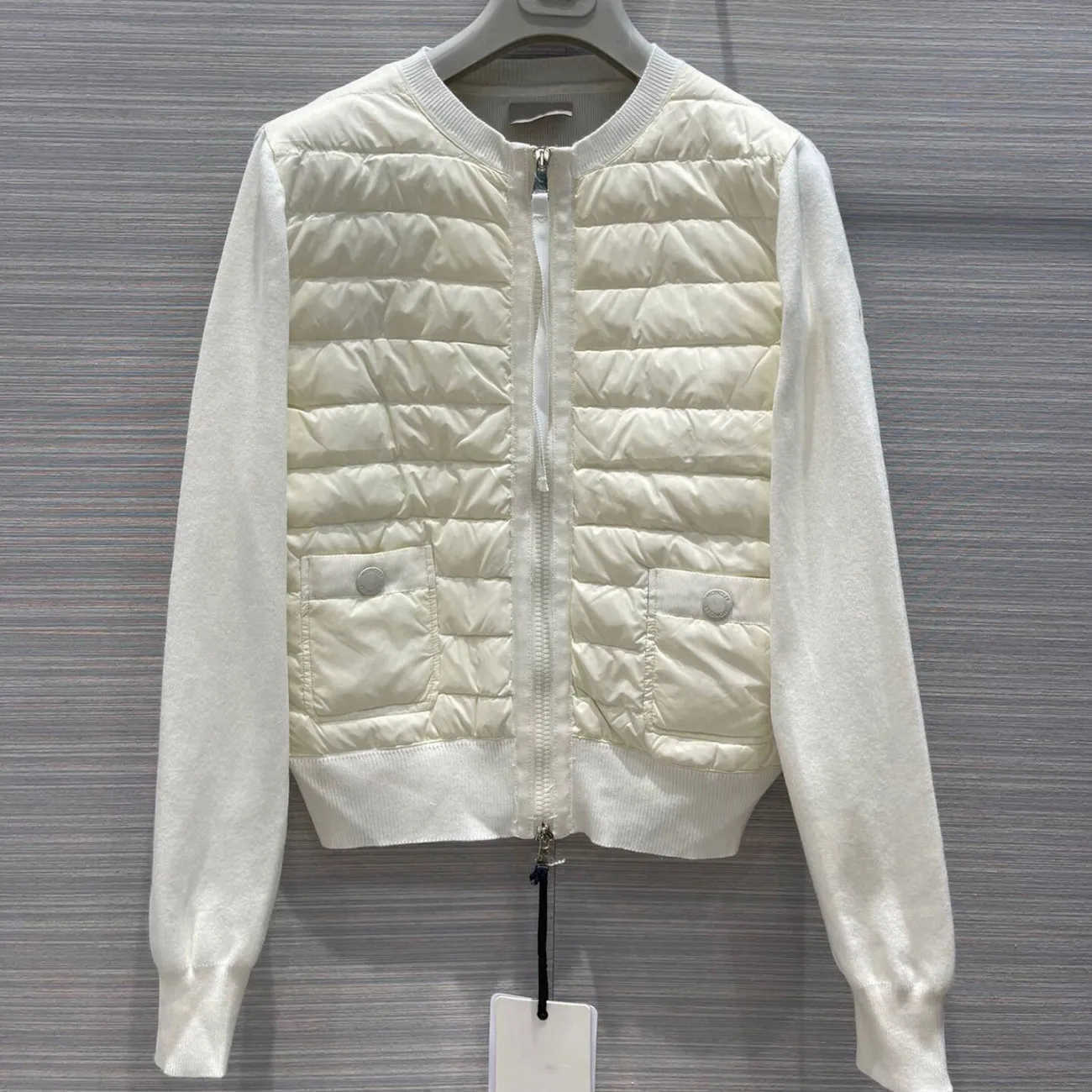 France brand Womens Down Knit stitching Embroidered Letter Badge girl Parkas, White
France brand Womens Down Knit stitching Embroidered Letter Badge girl Parkas, White