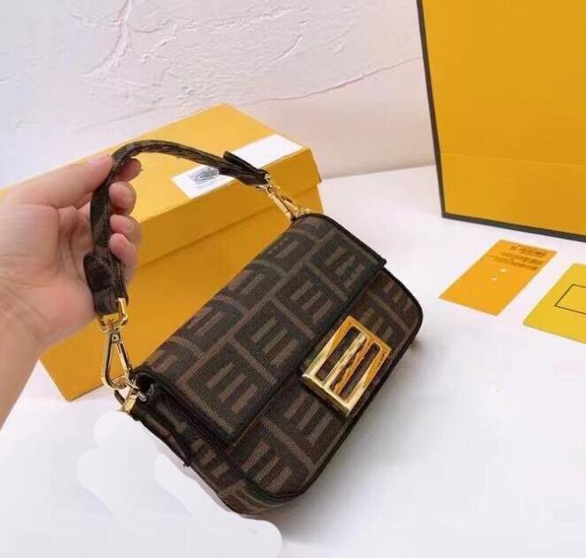 High-Quality 2022 Women handbag luxury brand designer shoulder Fashion bag chain lambskin and metal hardware Crossbody bags will never fade wallet
High-Quality 2022 Women handbag luxury brand designer shoulder Fashion bag chain lambskin and metal hardware Crossbody bags will never fade wallet