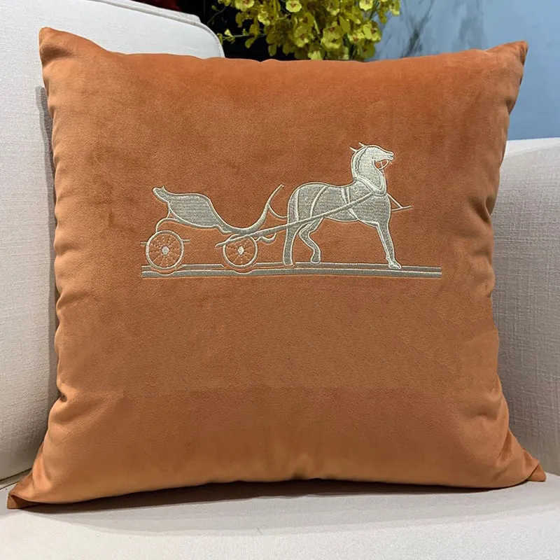 Decorative Pillow Luxury Brand Cushion Christmas Designer Pillowcase Fashion Throw Cushions Cotton Pillows Covers Case Home Textiles 21ss, As pics
Decorative Pillow Luxury Brand Cushion Christmas Designer Pillowcase Fashion Throw Cushions Cotton Pillows Covers Case Home Textiles 21ss, As pics