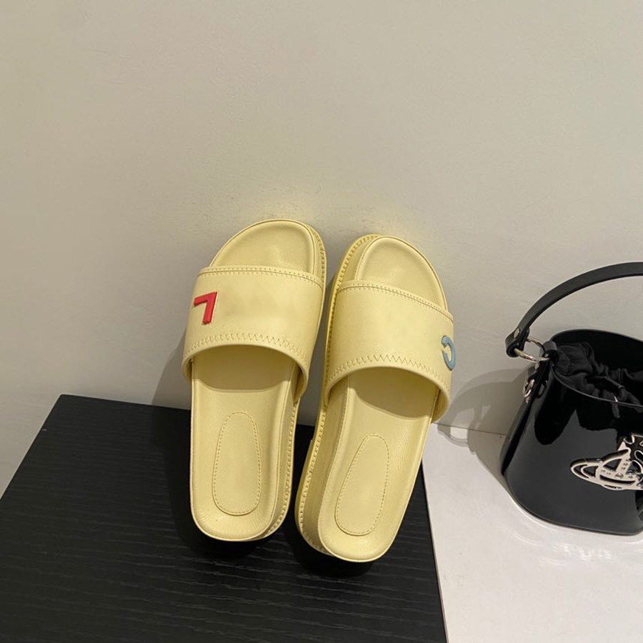 10A Mirror quality Luxuries Designers Candy Color Thick Soles Slippers Cowhide Summer Women Designer Sandals Genuine Leather Shoes With Box CC04
10A Mirror quality Luxuries Designers Candy Color Thick Soles Slippers Cowhide Summer Women Designer Sandals Genuine Leather Shoes With Box CC04