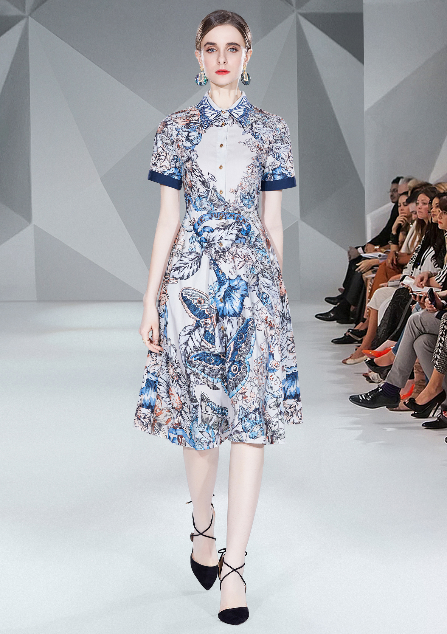 2022 Classic Casual Print Shirt Dress Short Sleeve Woman Designer Summer Lapel High Waist Party Slim A-Line Dresses Runway Woman Clothes Sweet Midi Frock With Belt
2022 Classic Casual Print Shirt Dress Short Sleeve Woman Designer Summer Lapel High Waist Party Slim A-Line Dresses Runway Woman Clothes Sweet Midi Frock With Belt