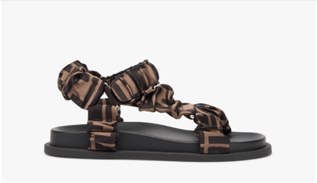 2022 Paris Women luxurys designers sandals Slippers fashion Summer Girls Beach womens sandal Slides Flip Flops Loafers Sexy Embroidered shoe
2022 Paris Women luxurys designers sandals Slippers fashion Summer Girls Beach womens sandal Slides Flip Flops Loafers Sexy Embroidered shoe