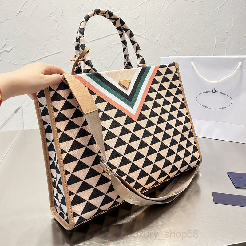 Handbag Women Designer Tote Bag Triangle Symbole Jacquard Fabric s Large Totes Designers Shoulder Bags Cro Body Purses Sacoche
Handbag Women Designer Tote Bag Triangle Symbole Jacquard Fabric s Large Totes Designers Shoulder Bags Cro Body Purses Sacoche