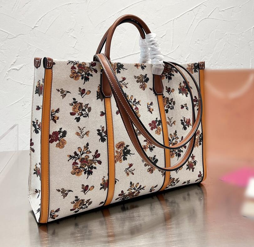 Fashion Retro Flower Pattern Totes Designer Brand Luxury New Style Womens Large Capacity Handbag Practical Commuting Single-Shoulder Bags Cross Body, Flower color
Fashion Retro Flower Pattern Totes Designer Brand Luxury New Style Womens Large Capacity Handbag Practical Commuting Single-Shoulder Bags Cross Body, Flower color