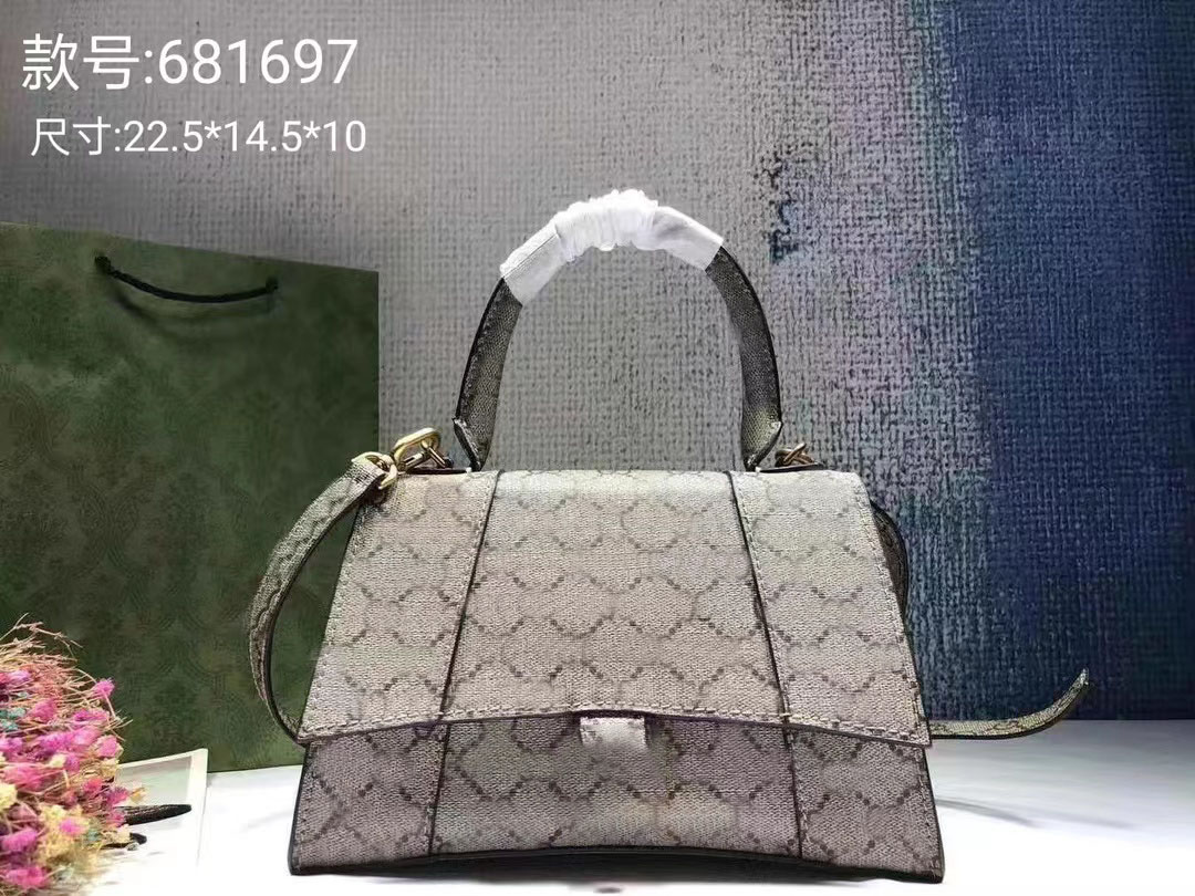 The Hacker Project Collection Bag 681697 Ophidia Womens Handbag Designers Letter Tote Shoulder Bags In Beige And Ebony Canvas Cross Body B, 1#681697
The Hacker Project Collection Bag 681697 Ophidia Womens Handbag Designers Letter Tote Shoulder Bags In Beige And Ebony Canvas Cross Body B, 1#681697