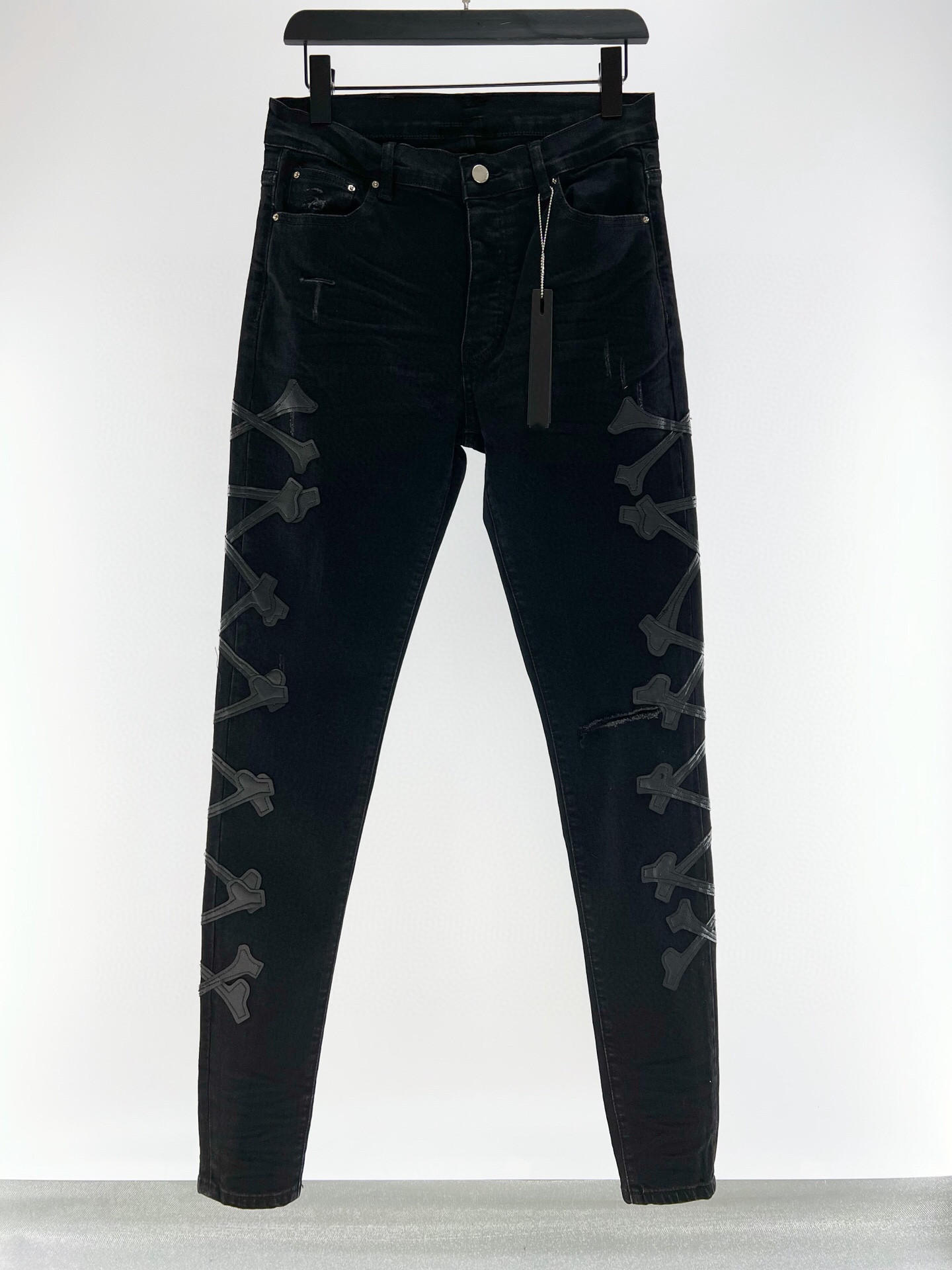 Luxurys Designers Jeans men jean Distressed France Fashion Pierre Straight Men's Biker Hole Stretch Denim Casual trousers Men Skinny Pants Elasticit
Luxurys Designers Jeans men jean Distressed France Fashion Pierre Straight Men's Biker Hole Stretch Denim Casual trousers Men Skinny Pants Elasticit