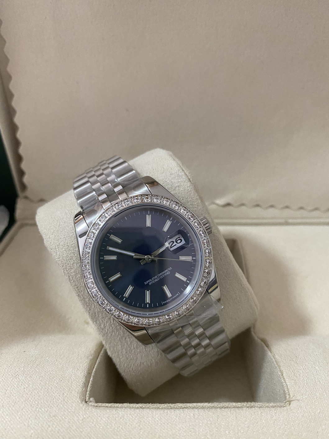 day date gold diamond watch jubilee bracelet daydate wristwatch aaa automatic Mechanical 36mm diameter waterproof sapphire for men and women reloj mens watches, Carton
day date gold diamond watch jubilee bracelet daydate wristwatch aaa automatic Mechanical 36mm diameter waterproof sapphire for men and women reloj mens watches, Carton
