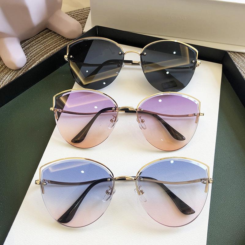 Sunglasses Brand Rimless 2022 Women Luxury Cat Eye Sun Glasses Ladies Clear Gradient Sunglass Diamond Cutting Lens Trend EyewareSunglasses
Sunglasses Brand Rimless 2022 Women Luxury Cat Eye Sun Glasses Ladies Clear Gradient Sunglass Diamond Cutting Lens Trend EyewareSunglasses
