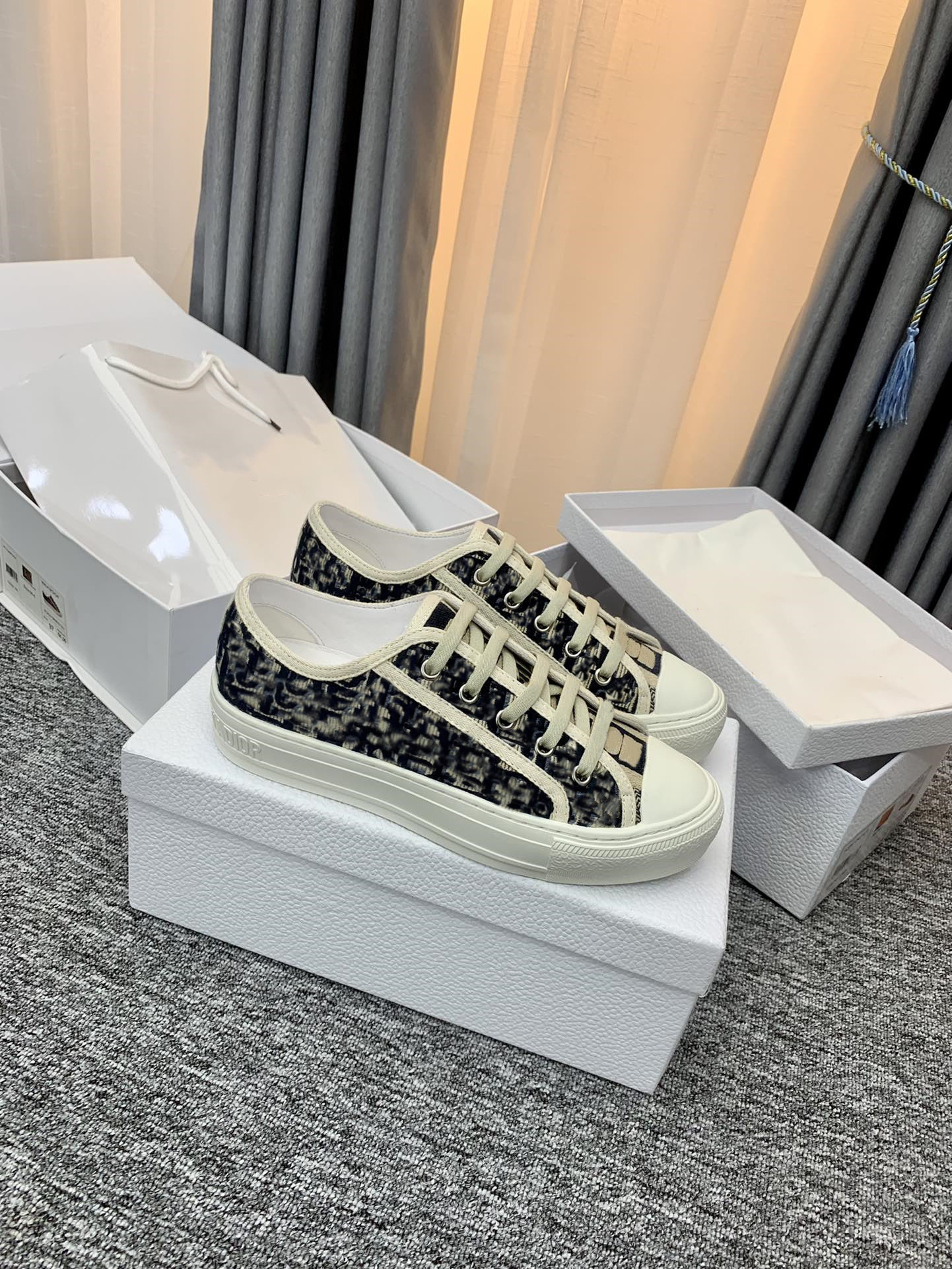 Casual Shoes Canvas Embroidery Lace Up Flats Designer Cotton Dark Blue Women Walking Sneakers Luxury Woman Running Shoes Letter Oblique, #24
Casual Shoes Canvas Embroidery Lace Up Flats Designer Cotton Dark Blue Women Walking Sneakers Luxury Woman Running Shoes Letter Oblique, #24