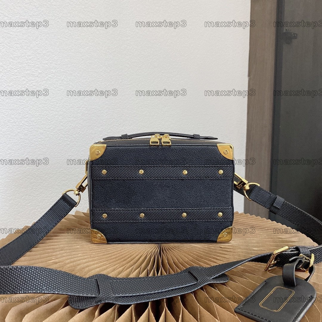 M57971 HANDLE TRUNK Men Women Bag Luxury Designer Top End Rivet Boxy Shape Box Messenger Purse Canvas Cowhide Leather Carry Handbag Shoulderbag
M57971 HANDLE TRUNK Men Women Bag Luxury Designer Top End Rivet Boxy Shape Box Messenger Purse Canvas Cowhide Leather Carry Handbag Shoulderbag