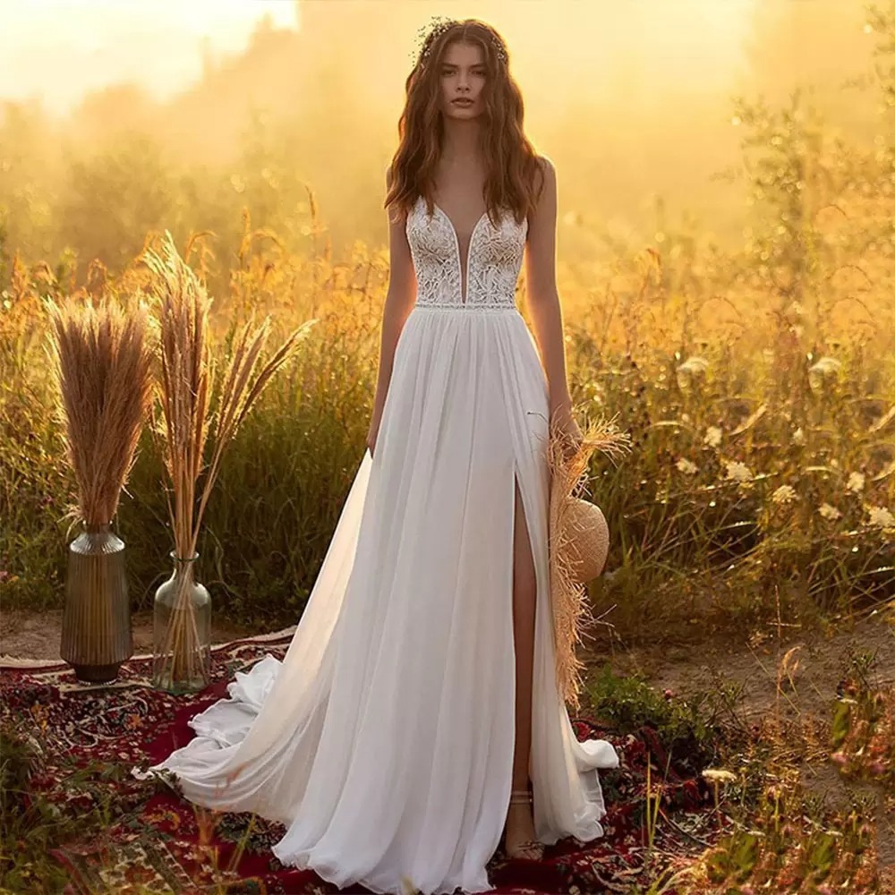 Elegant A-line Wedding Dresses Spaghetti Straps Sleeveless V Neck Appliques Lace Sequins Beads Custom Made Bridal Gowns Side Slit Sweep Train Vestidos