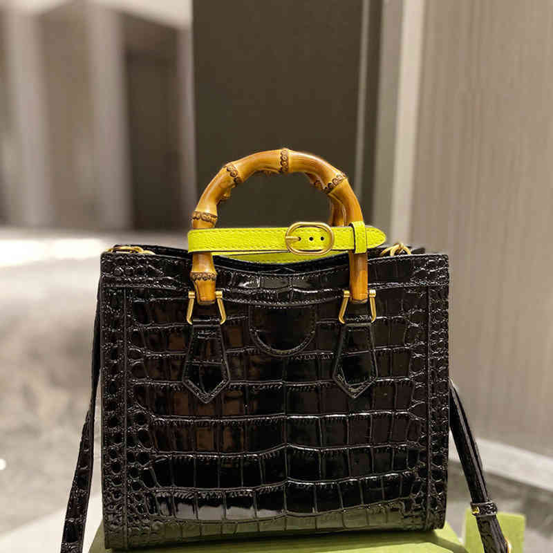 Designer Luxury GGs Bags For Womens Handbags Crossbody Purses ggitys Large Capacity Versatile Totes Multicolour Fashion Lnclined Shoulder Black Wallet R7XD, Gu061001
Designer Luxury GGs Bags For Womens Handbags Crossbody Purses ggitys Large Capacity Versatile Totes Multicolour Fashion Lnclined Shoulder Black Wallet R7XD, Gu061001