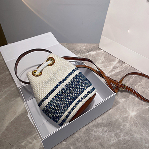 Casual style women's shoulder bag White canvas drawstring bucket bags mini size fashion design crossbody purse holiday wellet, Red
Casual style women's shoulder bag White canvas drawstring bucket bags mini size fashion design crossbody purse holiday wellet, Red