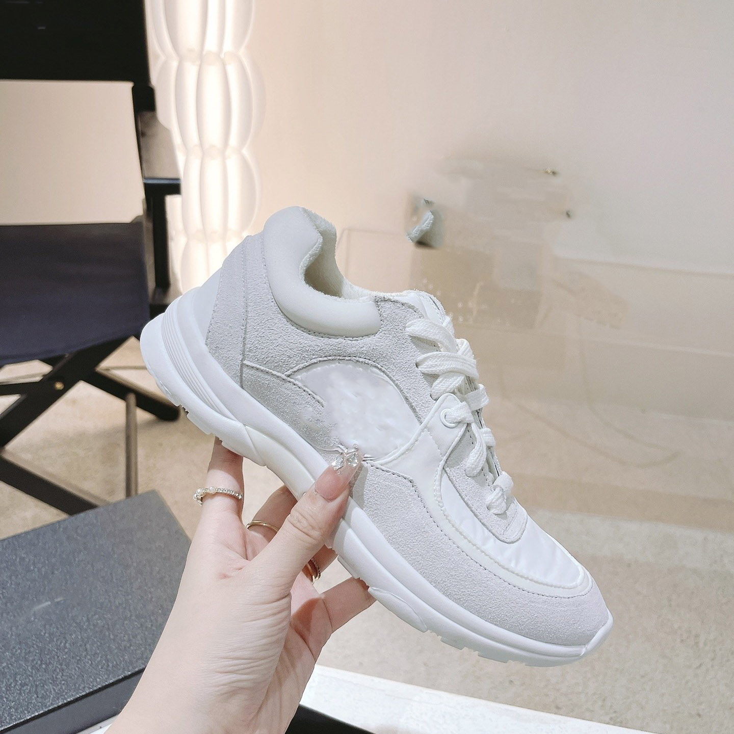 Cycling Footwear Designer CC Sneakers Women Sports Shoes Stylish Channel Trainer Woman GCX
Cycling Footwear Designer CC Sneakers Women Sports Shoes Stylish Channel Trainer Woman GCX