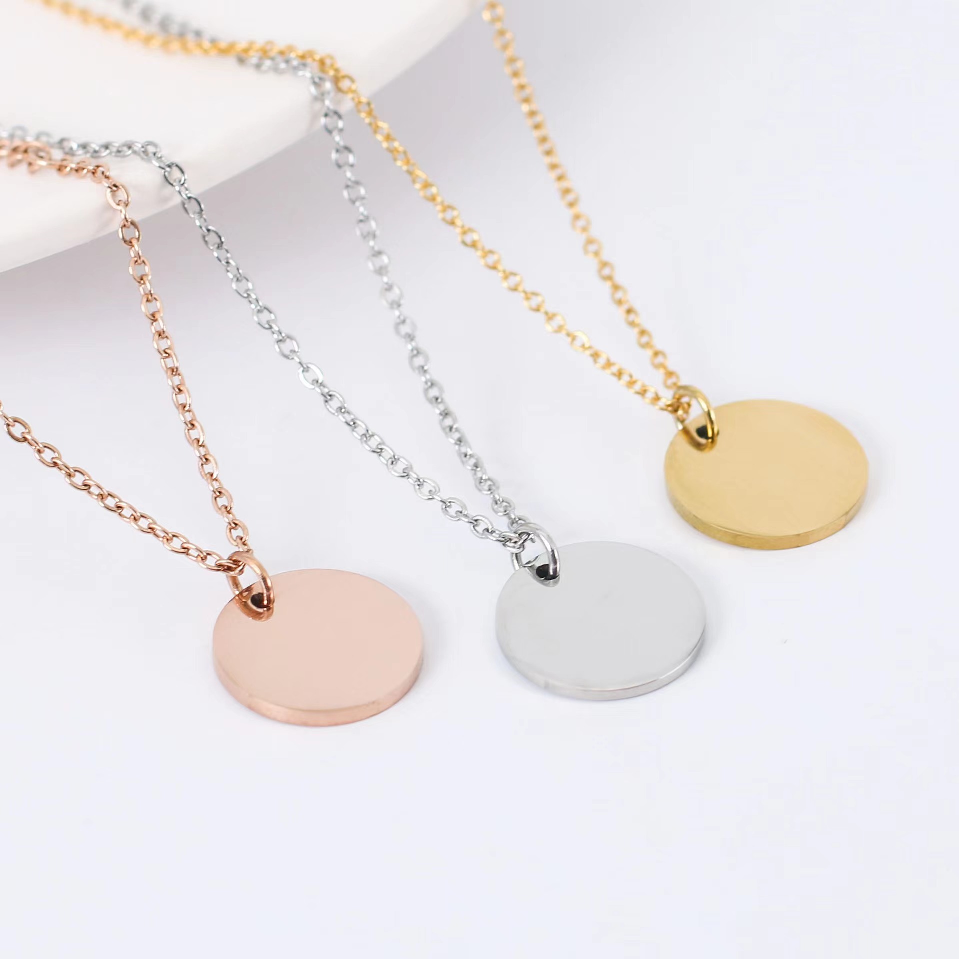 small round thin simple necklace