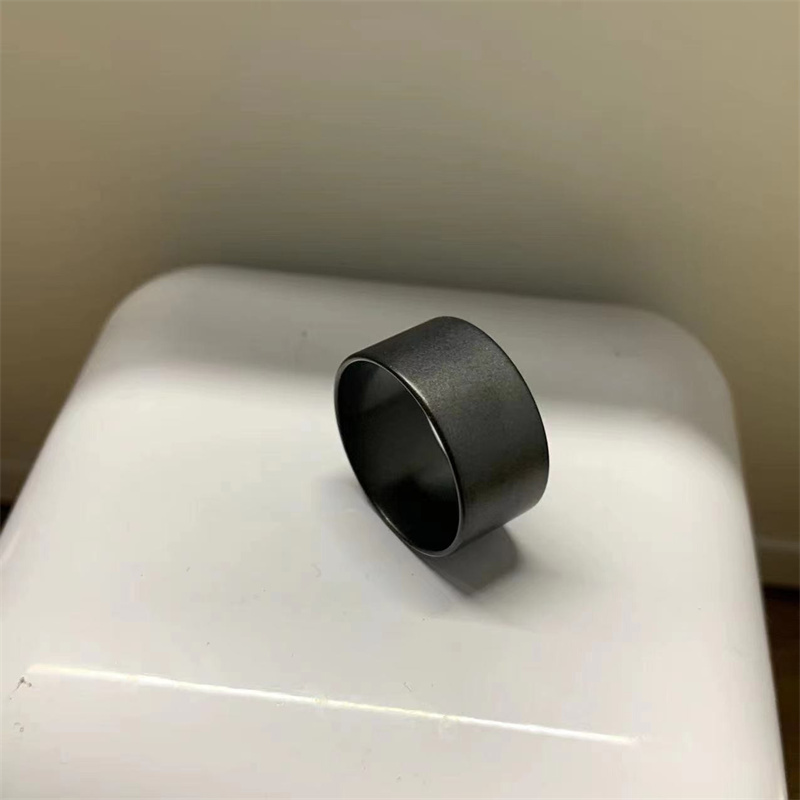 Original Frosted Ceramic Ring Wide Face Does Not Fade High-Quality Simple Personality Black Men's/Women's Fashion Accessories
Original Frosted Ceramic Ring Wide Face Does Not Fade High-Quality Simple Personality Black Men's/Women's Fashion Accessories