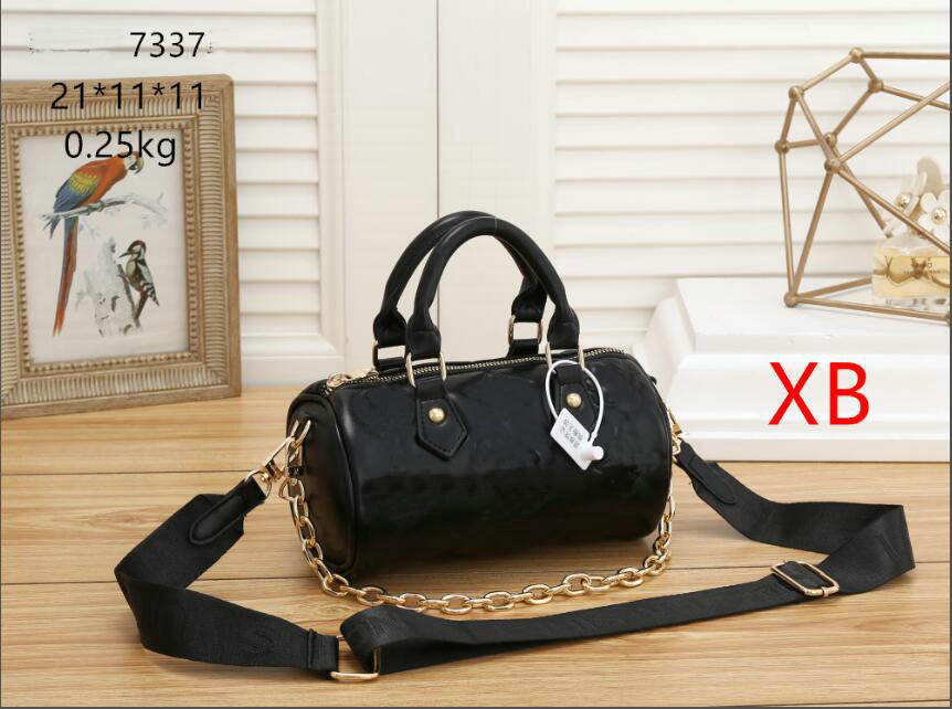 Designer PU Leather Crossbody Bags For Women Simple Fashion Shoulder Bag Lady Luxury Small Handbags 7337# 21x11x11cm, Blue
Designer PU Leather Crossbody Bags For Women Simple Fashion Shoulder Bag Lady Luxury Small Handbags 7337# 21x11x11cm, Blue