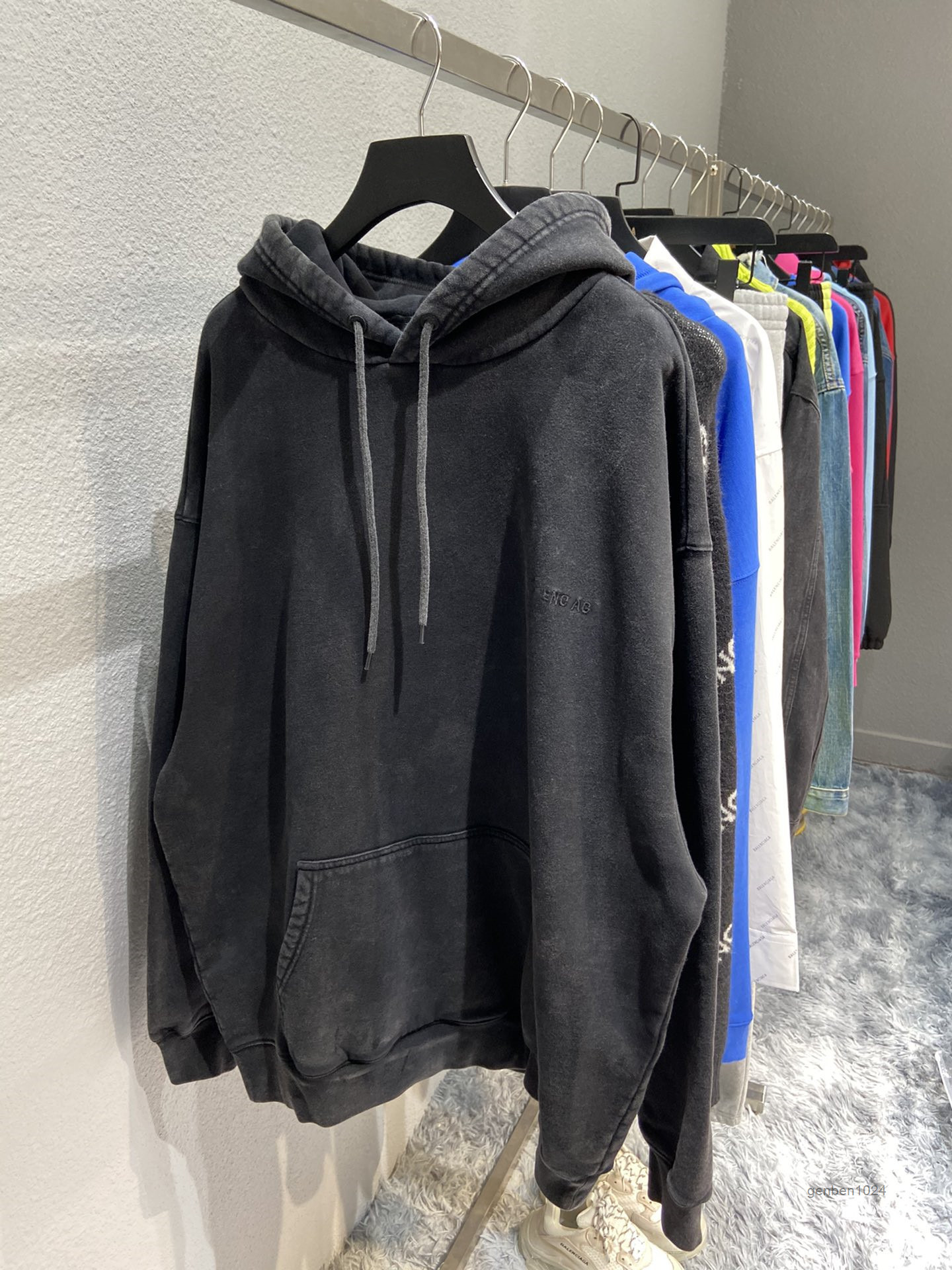 European and American High version b home front rear Embroidered Fleece Hoodie worn effect soft comfortable men's and women's swea T7KQ 66UW, Black
European and American High version b home front rear Embroidered Fleece Hoodie worn effect soft comfortable men's and women's swea T7KQ 66UW, Black